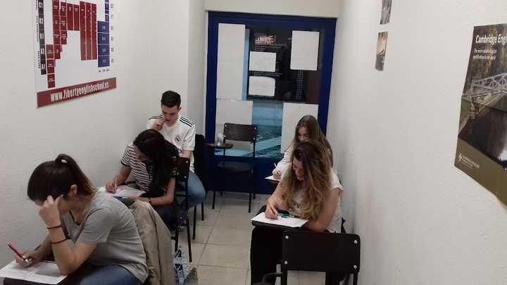 Fotografia tomada fuera de Liberty English School, Academia de Inglés - Academia de inglés en Zaragoza, Zaragoza
