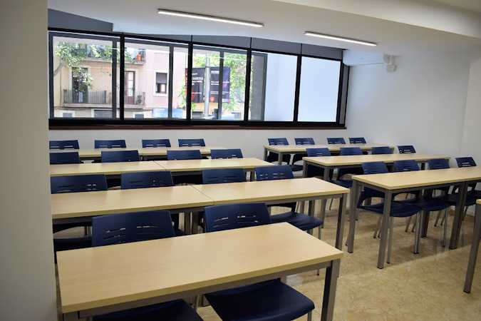 Fotografia tomada fuera de Sirh Oposiciones - Centro de formación en Barcelona, Barcelona
