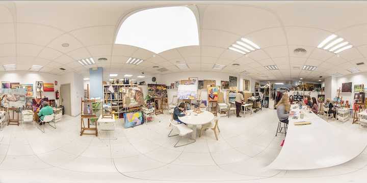Fotografia tomada fuera de Aula Taller De Arte Javier Rodriguez - Escuela de arte en Zaragoza, Zaragoza