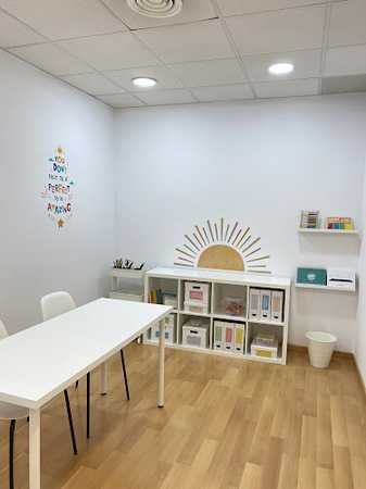 Fotografia tomada fuera de Espai Koulo - Escola de repàs en Gavà, Barcelona
