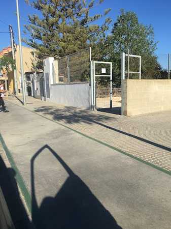Fotografia tomada fuera de Escuela Sant Miquel - Escola primària en Deltebre, Tarragona