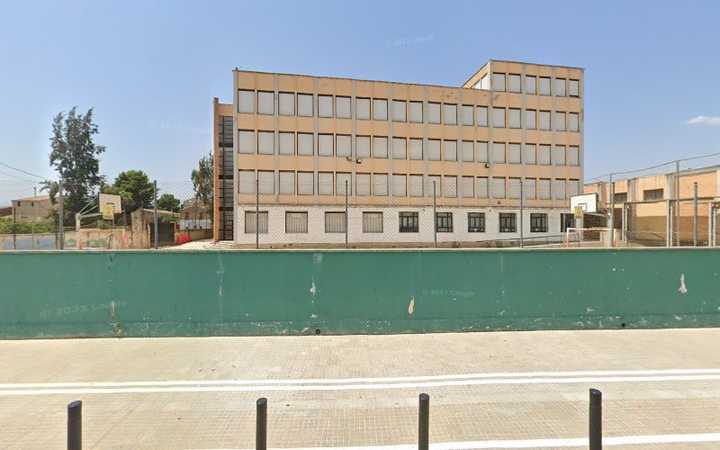 Fotografia tomada fuera de INSTITUT DERTOSA - Institut en Tortosa, Tarragona