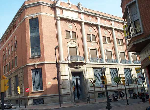 Fotografia tomada fuera de UNED Tortosa - Universidad pública en Tortosa, Tarragona
