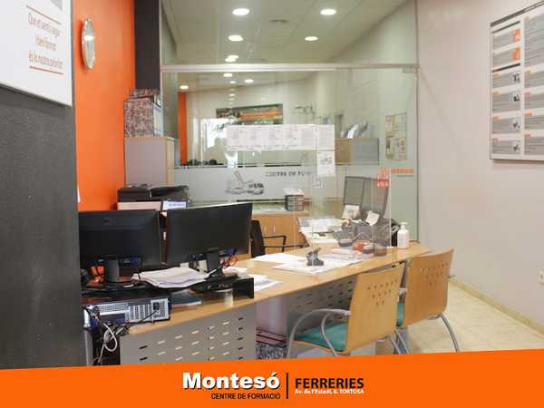Fotografia tomada fuera de Montesó Ferreries, Formación y Autoescuelas - Autoescola en Tortosa, Tarragona