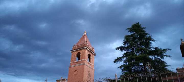 Fotografia tomada fuera de Colegio Diocesano Sagrada Família - Escola en Tortosa, Tarragona