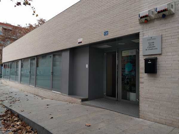Fotografia tomada fuera de EOI de Viladecans - Academia de idiomas en Viladecans, Barcelona