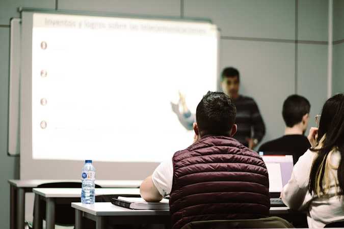 Fotografia tomada fuera de ACADEMIA AVANZA MIRALBUENO - Centro de formación en Zaragoza, Zaragoza