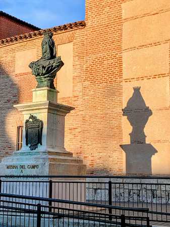 Fotografia tomada fuera de Centro Cultural Integrado Isabel la Católica - Centro cultural en Medina del Campo, Valladolid