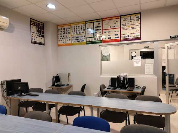 Fotografia tomada fuera de Autoescuela Andreu - Autoescuela en Barony of Polop, Alicante