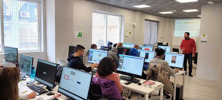 Fotografia tomada fuera de Femxa Alicante - Torrevieja - Centro de formación en Torrevieja, Alicante