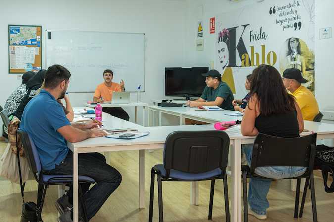 Fotografia tomada fuera de Escuela de Español Elcano Alicante - Learn Spanish Alicante - Classes of Spanish in Alicante - Academia de idiomas en Alicante, Alicante