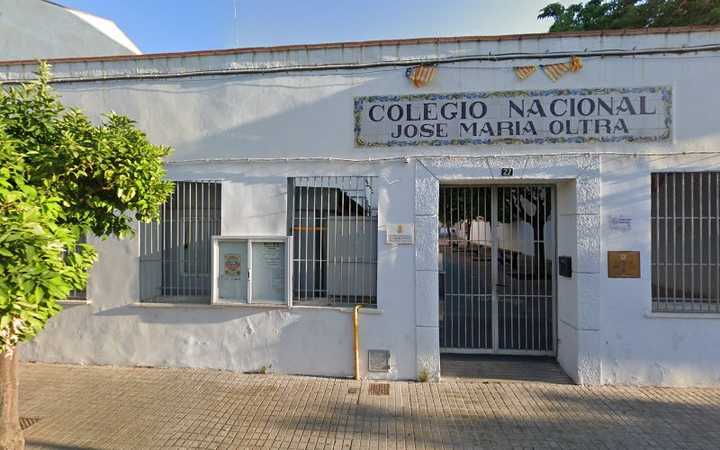 Fotografia tomada fuera de Centro municipal de Formación de Personas Adultas - Escola de formació d'adults en Moncada, Valencia