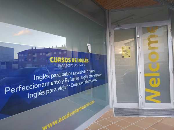 Fotografia tomada fuera de Academia Reward S.L.U - Academia de idiomas en Castejón, Navarra