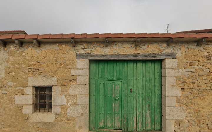 Fotografia tomada fuera de Centro Rural de Higiene - Colegio público en Sargentes de la Lora, Burgos