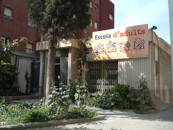 Fotografia tomada fuera de CFA Mollet del Vallès Centre Formació Adults - Escola de formació d'adults en Mollet del Vallès, Barcelona