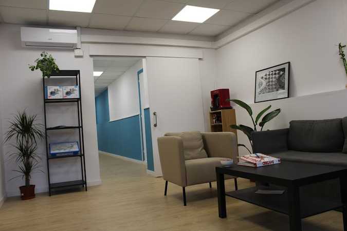 Fotografia tomada fuera de Academia Gauss - Centro de aprendizaje en Barcelona, Barcelona