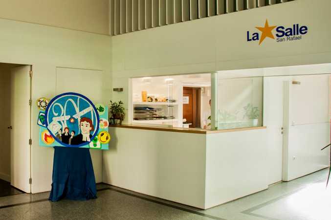 Fotografia tomada fuera de Colegio La Salle - San Rafael - Colegio bilingüe en Madrid, Madrid