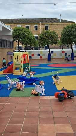 Fotografia tomada fuera de Escuela Infantil Guadalete - Colegio público en Puerto Serrano, Cádiz