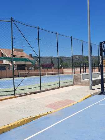 Fotografia tomada fuera de Escuela Top Tenis - Escuela deportiva en Quartell, Valencia